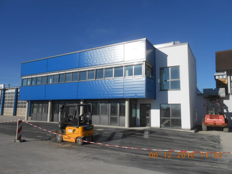 Anbau eines Büro.- und Verwaltungsgebäudes